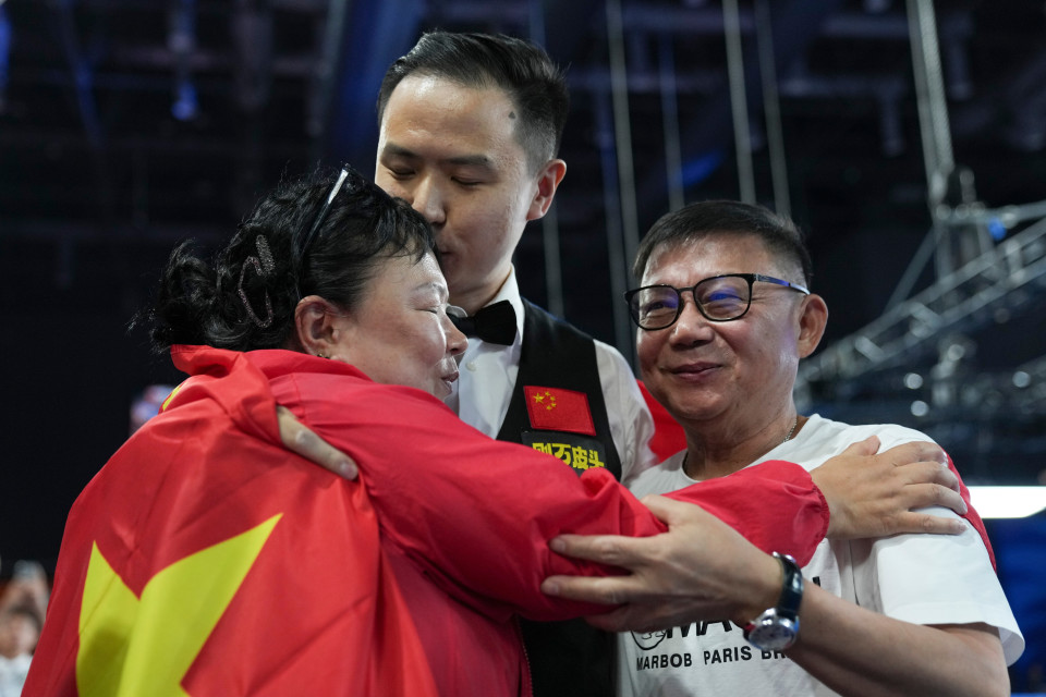 中国选手储, Cmowg, inews