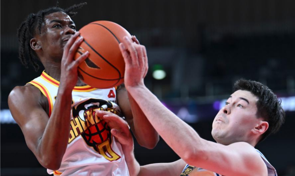 ll, 约翰逊其实, 球和组织进